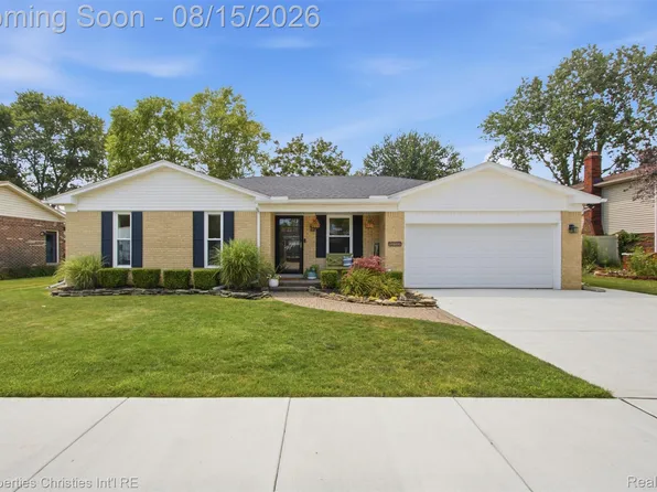 24686 Blanche St, Brownstown, MI 48134