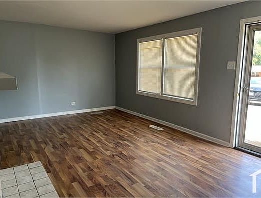5th image of 339 Sauk Trl