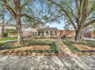 11422 Riverview Dr, Houston, TX 77077