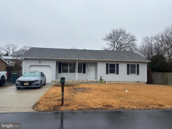 24 Oak Leaf Dr, Little Egg Harbor, NJ 08087