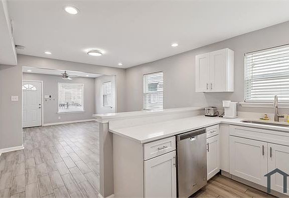 2nd image of 1349 Annette St #49