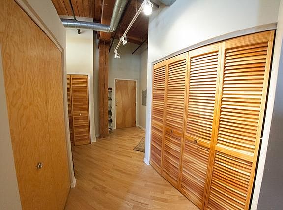 3rd image of 1740 N Maplewood Ave APT 211