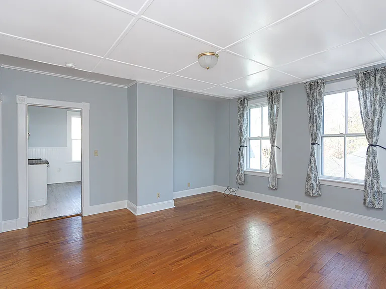 11.5 Newport Ave #2 — Photo 6