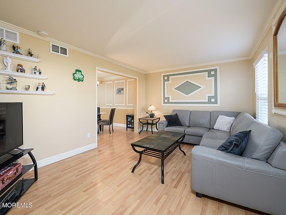 5th image of 4 Colgate Court