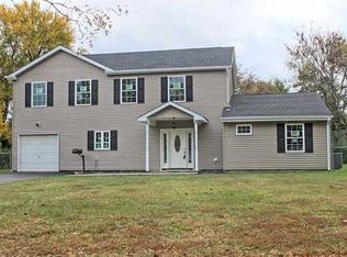 14 Campbell Rd, Kendall Park, NJ 08824