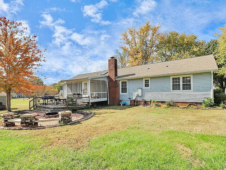 4227 Deerfield Dr — Photo 35