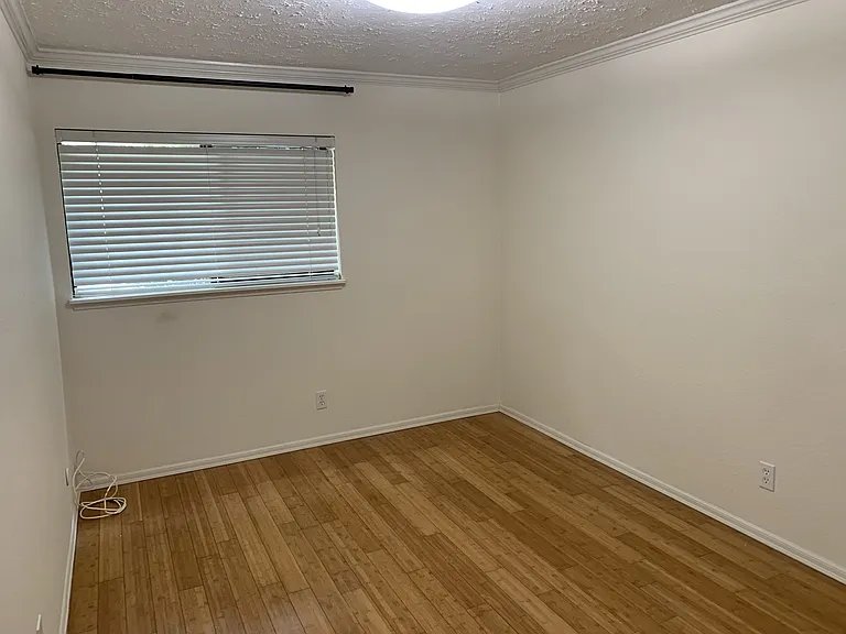 220 NE Dogwood St #B102 — Photo 10