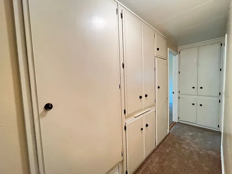 5532 Peacock Ln — Photo 12