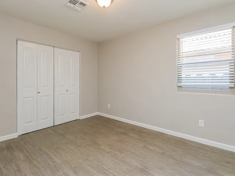 3825 E Frances Ln — Photo 13