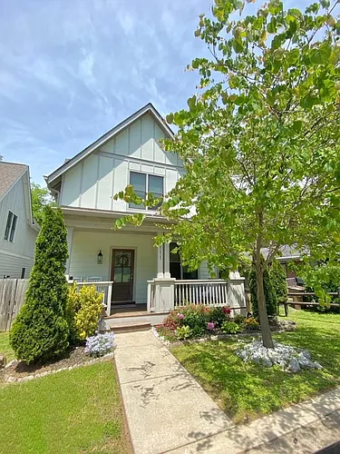 1111 Straightway Ave Photo 1