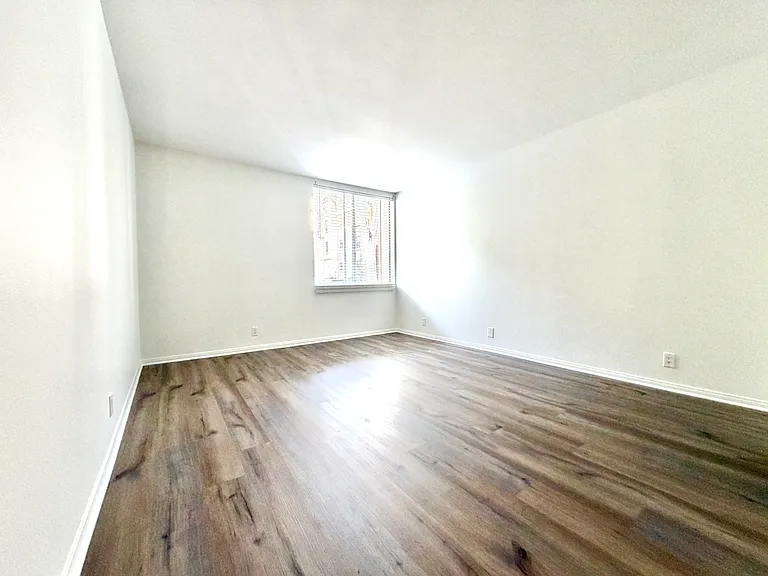 4885 Collwood Blvd #B — Photo 10