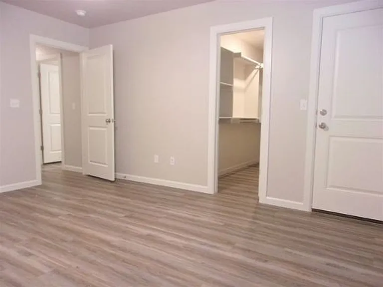 11227 Howard Dr — Photo 26