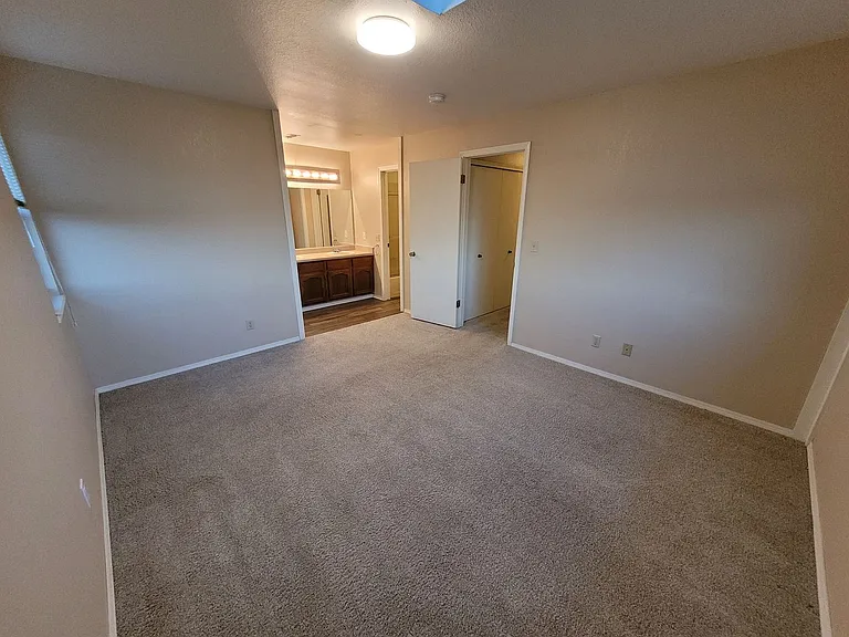 2720-2758 Mirage Dr — Photo 51