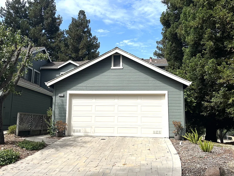 43975 Cerro Ct