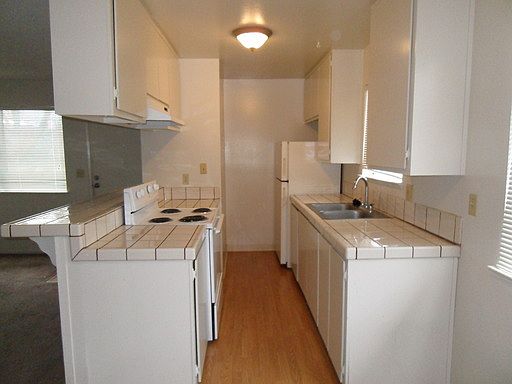 2nd image of 5445 Eagles Ln APT 4