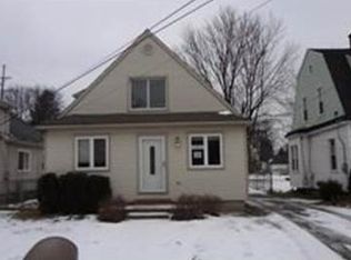 3027 Margaret St, Auburn Hills, MI 48326