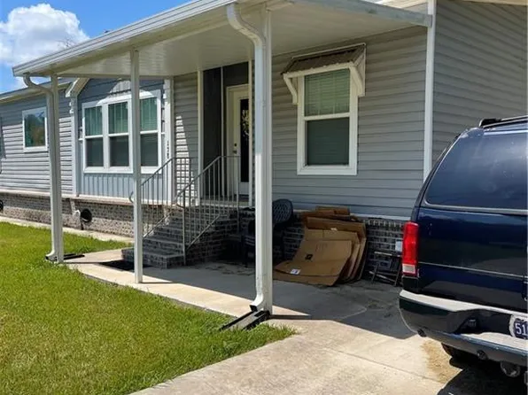 178 W 16th St, Vacherie, LA 70090