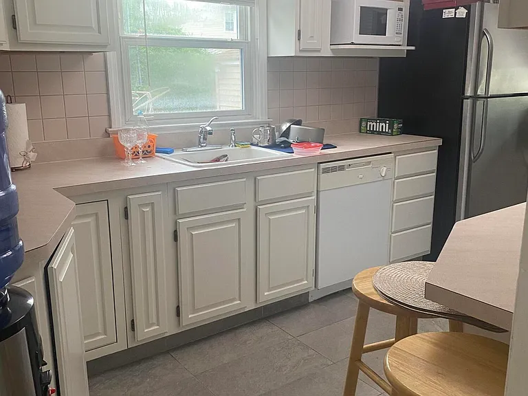 313 Yorke Ave — Photo 16