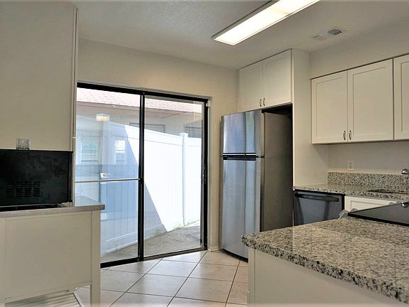 5th image of 2771 Shadybranch Dr