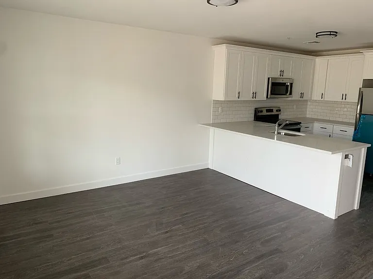 140 S Clinton Ave #C1 — Photo 12