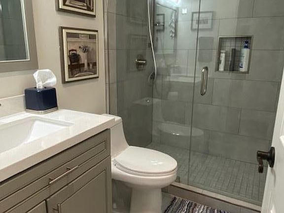 4th image of 1210 Bellevue Ave APT 207