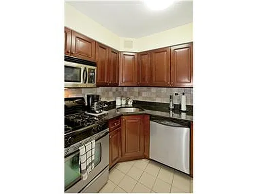 Rented by Douglas Elliman | media 30