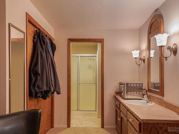 5th image of 20987 Desert Woods Dr