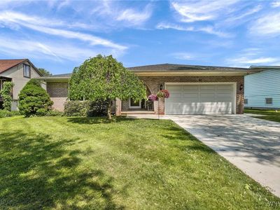 61 Caesar Blvd, Williamsville, NY, 14221