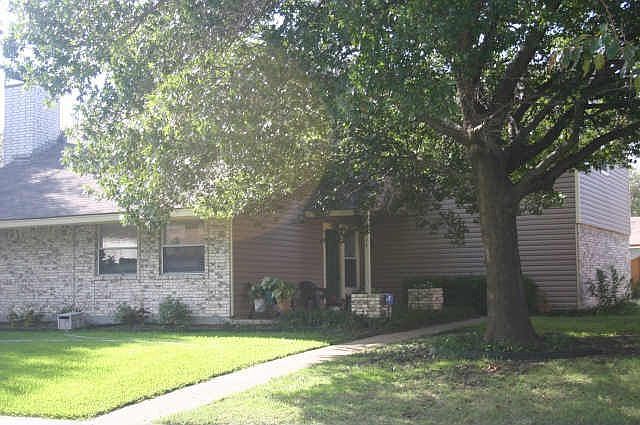 1st image of 3434 Ivanhoe Ln