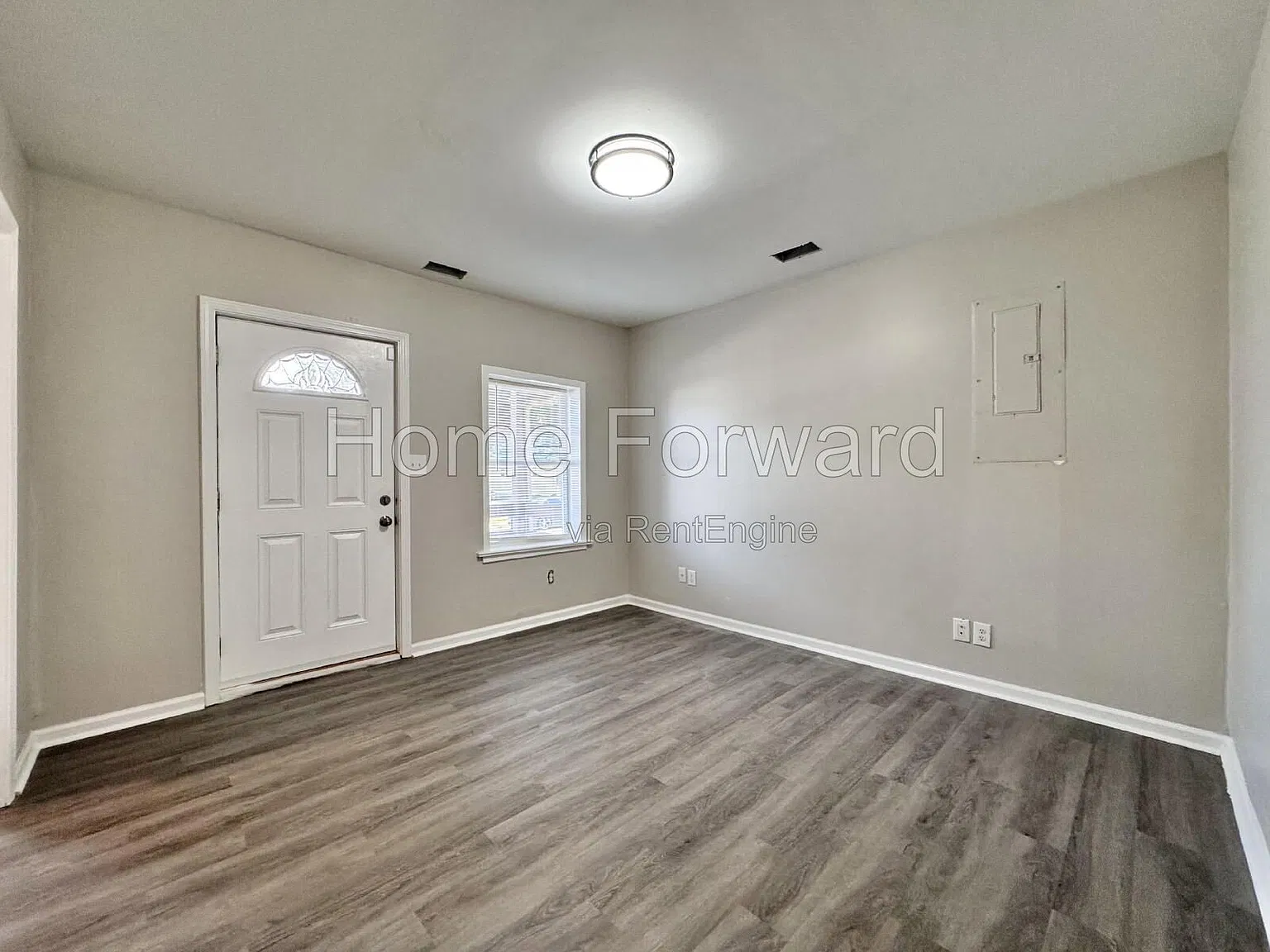 2 bed, 1.0 bath, 726 sqft, $1,300 — Photo 4
