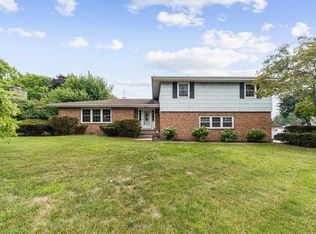 52652 Helvie Dr, South Bend, IN