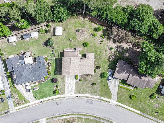 2nd image of 1037 Todd Ave