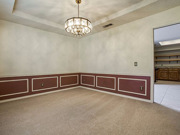 4th image of 717 Green Brook Dr