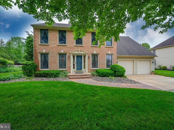 45 Periwinkle Dr, Mount Laurel, NJ 08054