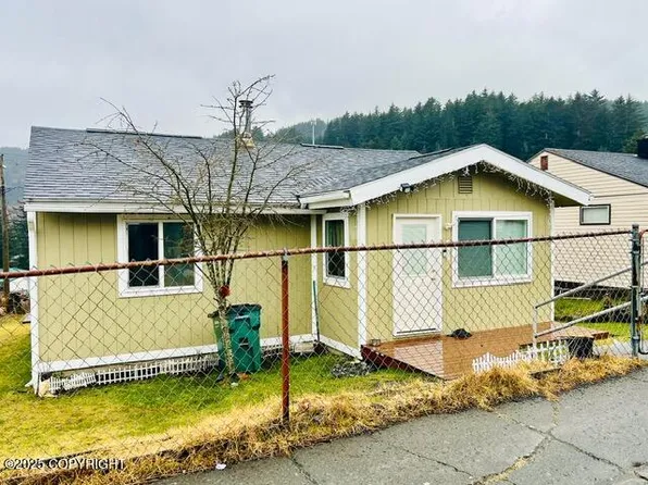 411 Maple Ave, Kodiak, AK 99615