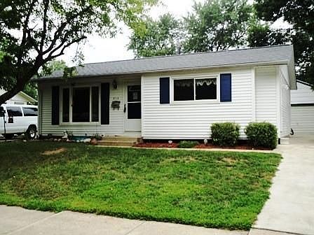 1st image of 3713 W Warwick Dr