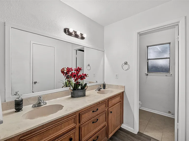 18706 Clover Glen Ln — Photo 9
