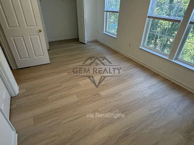 4710 Turnberry Dr — Photo 29