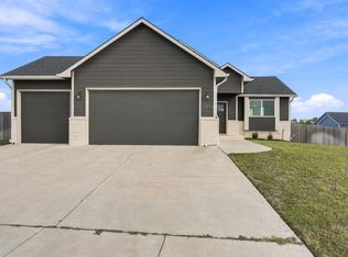 10718 E Bonita St, Wichita, KS 67207