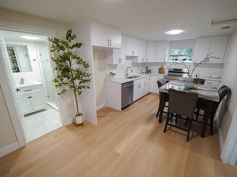 4024 N Seminole Ave — Photo 9