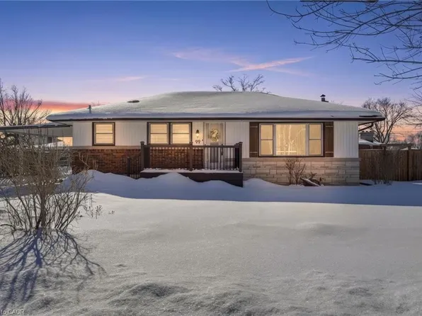 99 Forks Rd, Welland, ON L3B 5K4
