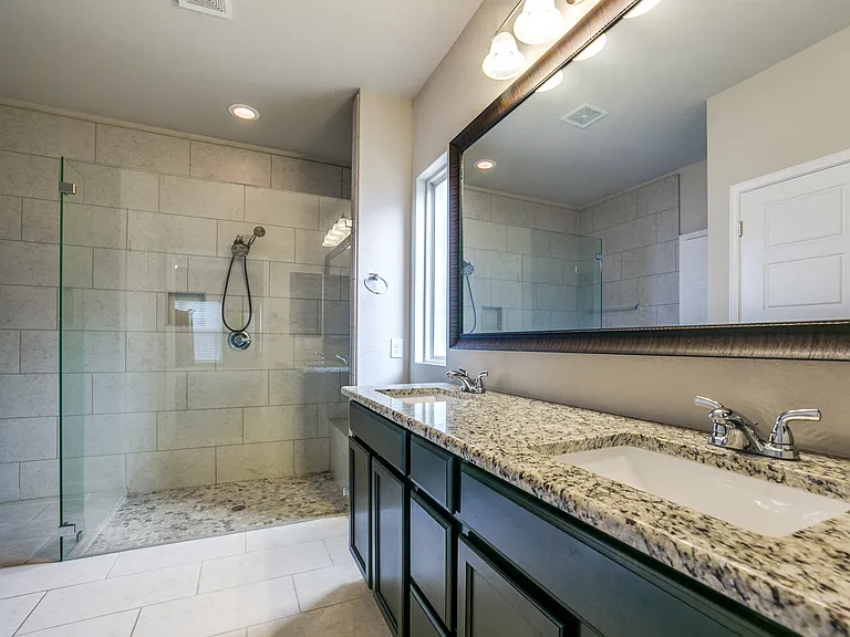 8916 Monument Parke — Photo 16