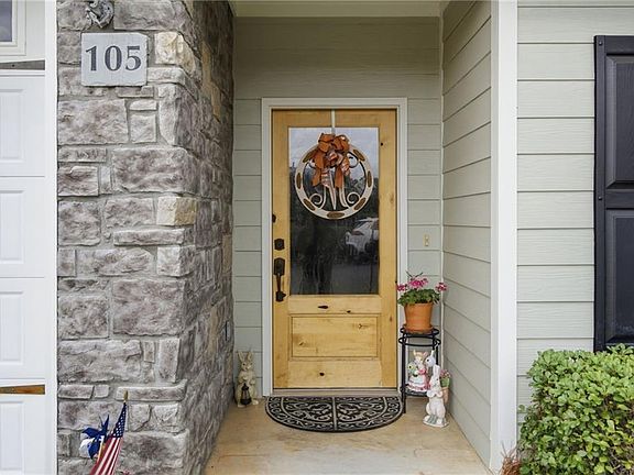 5th image of 105 Maplecrest Ln SE