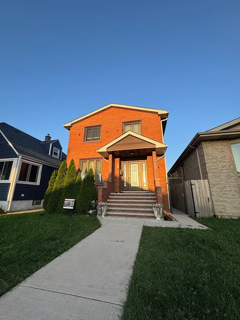 3 bed, 3.5 bath, 2800 sqft, $9,000 — Photo 1