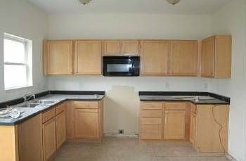 1st image of 1161 Park Dr