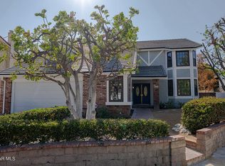 271 Fox Hills Dr, Thousand Oaks, CA 91361