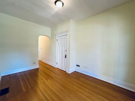 4th image of 1100 Vine St APT 1