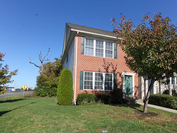 3rd image of 9 Mabel Ln