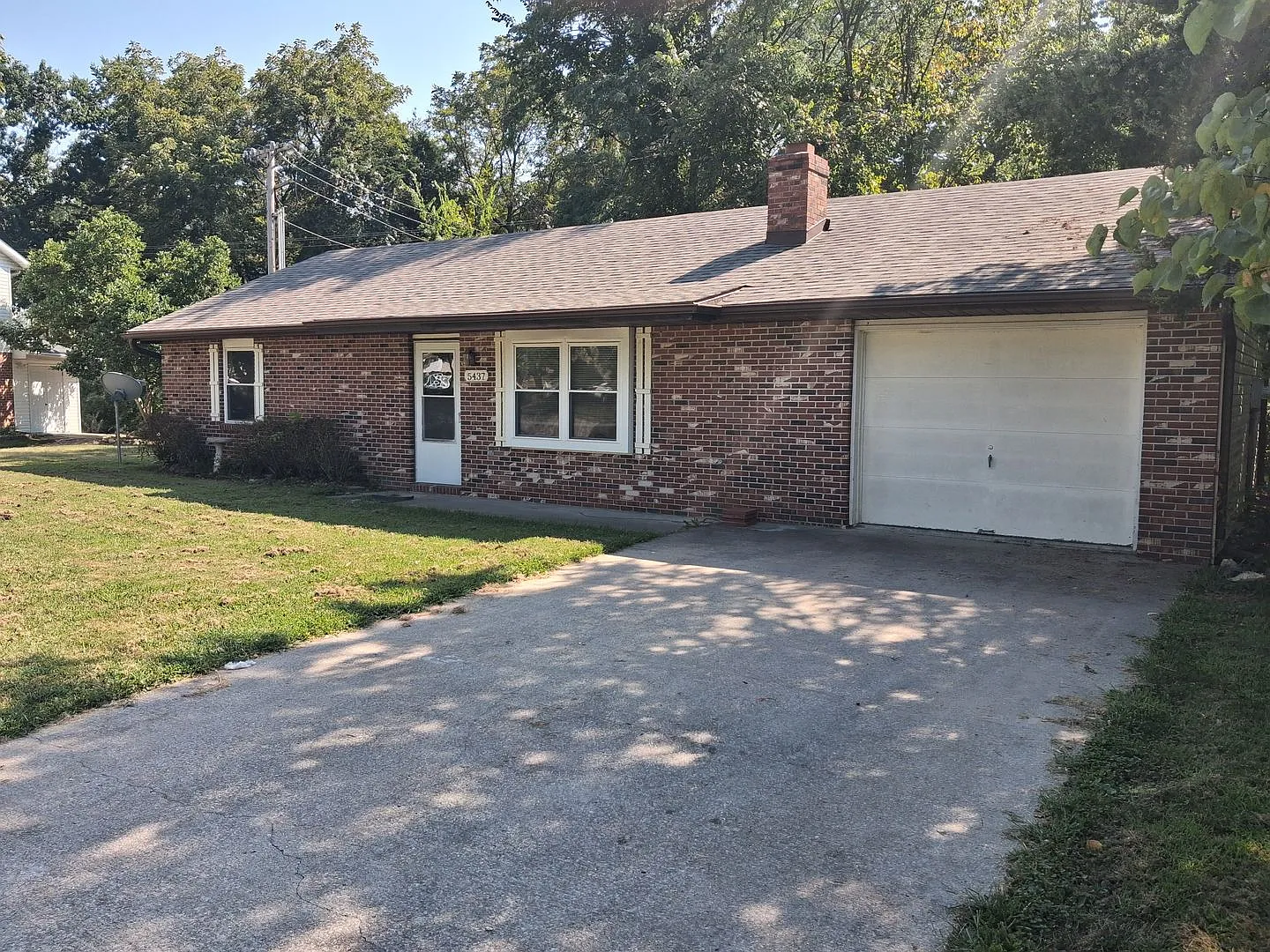 2 Bedroom Slab Home for Rent — Photo 1