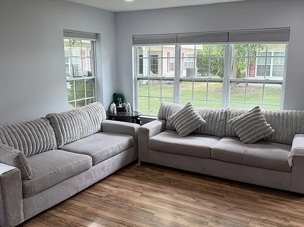 1051 Morning Glory Dr, Monroe Township, NJ 08831